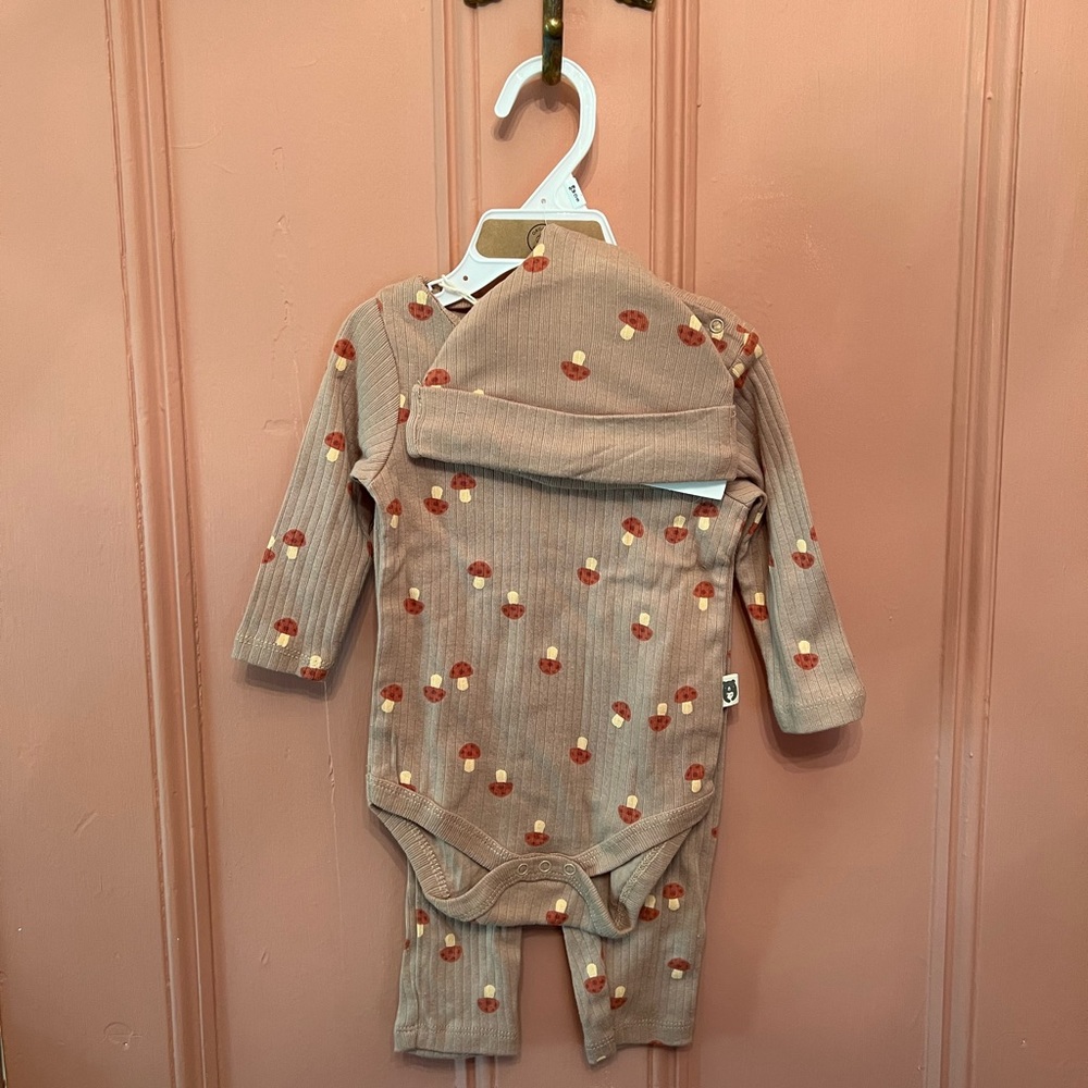 Rabbit & Bear 3 piece mushroom baby set